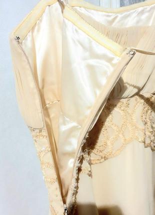 Сукня ніжна, легка, кремового кольору.  вишита на талії поїдками, з боку на блискавці7 фото