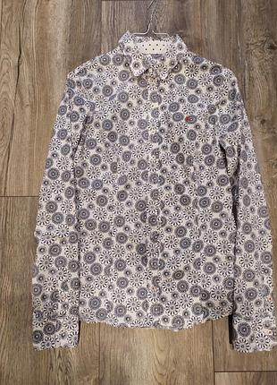 Принтована сорочка з лого класична в офіс кежуал