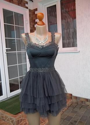 (40/42р) шикарное платье сукня известной фирмы divided