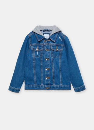 Джинсовая курточка с капюшоном