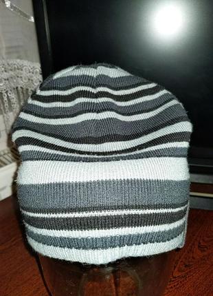 Фирменная шапочка reebok.