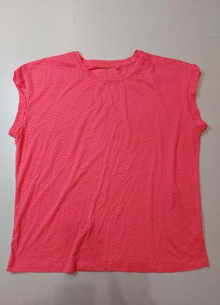 Фирменная футболка