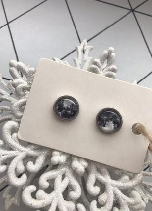 Сережки гвоздики перламутрові сережки з емаллю мармурові мармур чорні1 фото