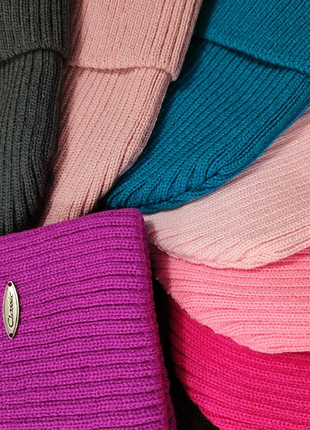 Теплая зимняя шапочка для девочки на флисе рубчик,розовая,белая, фиолетовая, молочная,кремовая,серая,желтая, шерсть3 фото