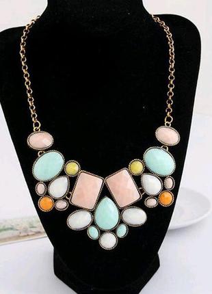 Красивое и оригинальное украшение на шею