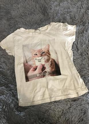 Футболка з принтом