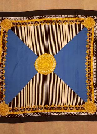 Красивый шелковый платок,италия.