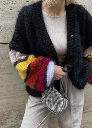 Пухнастий кардиган на гудзиках