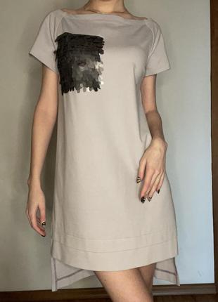 Трикотажное платье графит с карманом с пайетками