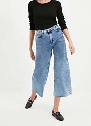 Стильные укорочённые джинсы trendyol2 фото