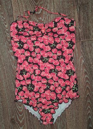 Купальник у вишеньки