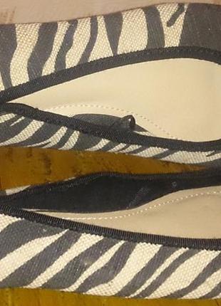 Стильні чорно білі балетки текстиль р38 h&m