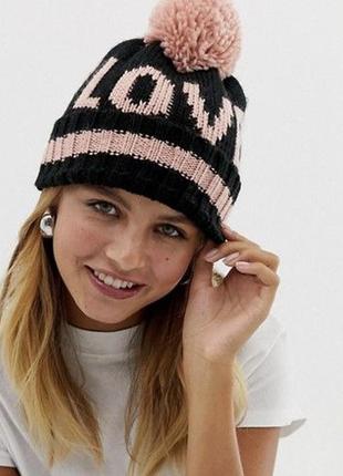 Ефектна шапка new look