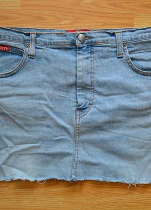 Джинсовая мини юбка с рваными краями oxxy1 фото