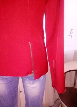 Красный стильный педжак4 фото