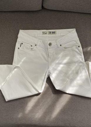 Белые платные джинсы фирмы ltb2 фото