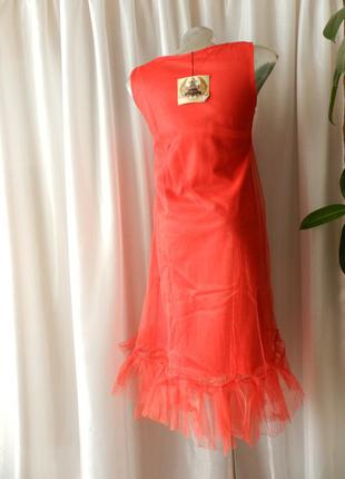 Гарне плаття а силует з фатином сітка двошаровий волан рюші без пояса