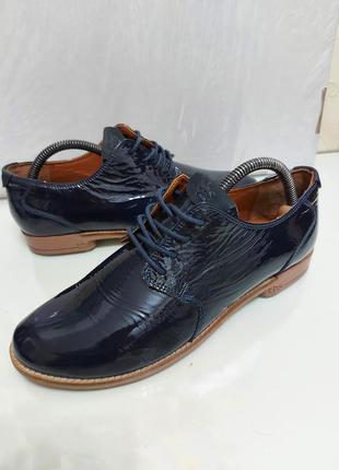 Шикарные/стильные кожаные лаковые туфли/дерби tbs р.38 (25 см) франция/оригинал