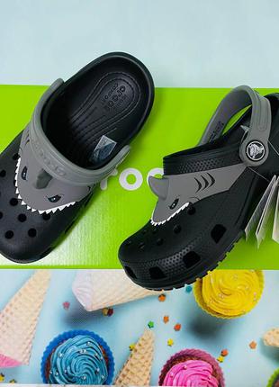 Знижка!!! crocs kids fun lab classic i am shark clog ,дитячі крокси сабо акули3 фото