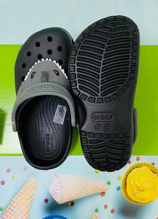 Знижка!!! crocs kids fun lab classic i am shark clog ,дитячі крокси сабо акули4 фото