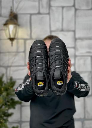 Кроссовки nike air vapormax plus triple black2 фото