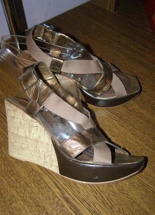 Рр 40 - 25,6 см нові стильні босоніжки від bata