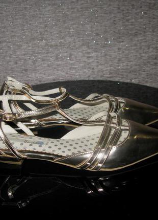 Золотые (золотистые) блестящие кожаные брендовые туфли boden р. 365 фото
