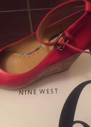 Туфли красные кожа пробковая танкетка бренд nine west р. 361 фото