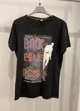 Чоловіча футболка (2 товару)