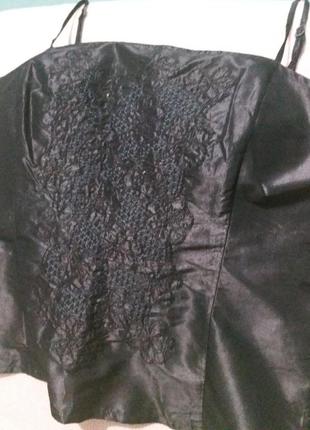 Sisley нарядный черный топ с вышивкой4 фото