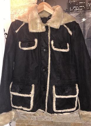 Дублянка жіноча натуральна з капюшоном c&a