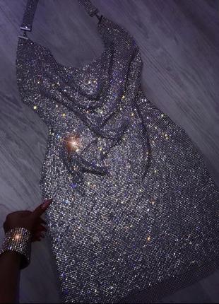 Неймовірна сукня з ланцюжками чокером кольє срібло люкс кольчуга стрази камені2 фото