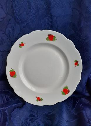 🍓малинка тарелка 1947-1953 годы порционная коростень послевоенная подглазурная роспись винтаж редкая фарфоровая ягоды4 фото