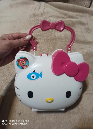 Пластмассовая сумочка хело китти hello kitty