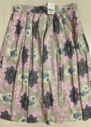 Очень красивая и стильная юбка-миди.