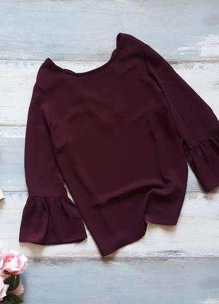 В наявності бордова блуза з воланами рюшами zara