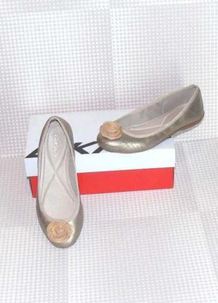Балетки dkny нові.туфлі човники