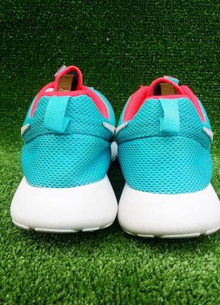 Женские кроссовки nike rosherun gs polarized blue white laser crimson 599729-4028 фото