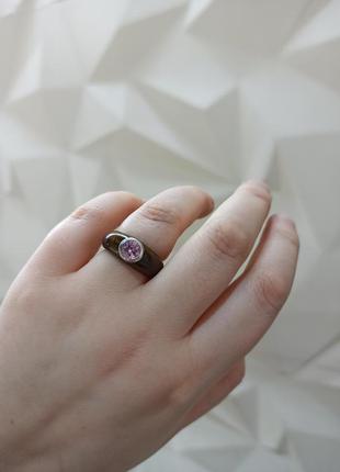Серебряное кольцо с эмалью и розовым кварцем 18 размер5 фото