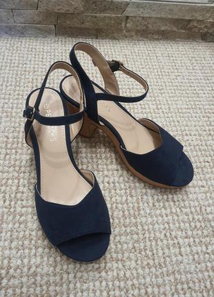 Босоніжки замшеві 38 р.