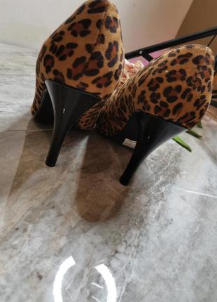 Тигрові туфлі so fabulous 39р.6 фото
