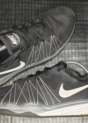 Беговые кроссовки nike dual fusion tr hit