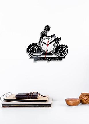 Скелет на моцике байкер часы часы с мотоциклом часы виниловые подарок байкеру скелет...