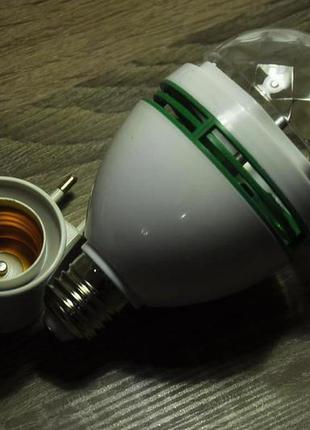 Диско лампа laser rotating lamp вращающаяся светодиодная диско лампа5 фото