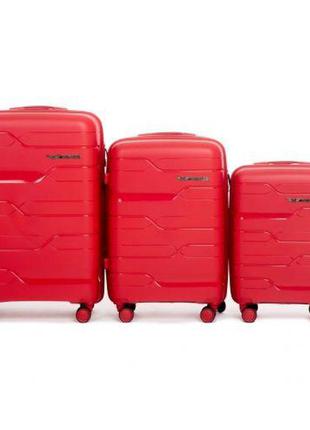 Дорожный чемодан на колесах pp08 красного цвета размер s 22x38x55 см (ручная кладь), пластиковый чемодан3 фото