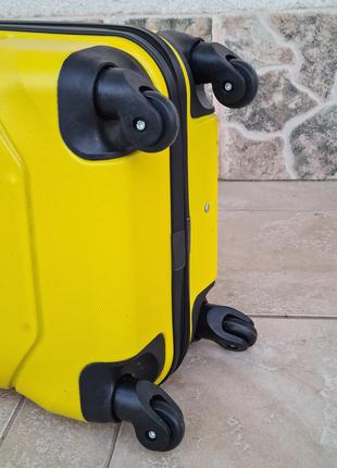 Яскравий дорожній чемодан фірми carbon turkey 🇹🇷6 фото