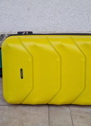 Яркий дорожный чемодан фирмы carbon  turkey 🇹🇷5 фото