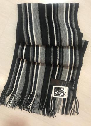 Очень красивый и стильный брендовый вязаный шарф в полоску.2 фото