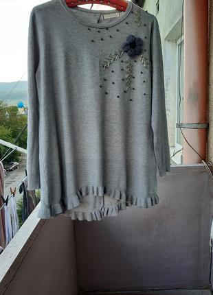 Шикарный свитер с цветком и бусинками8 фото