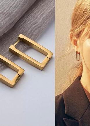 Жіночі сережки покриті позолотою